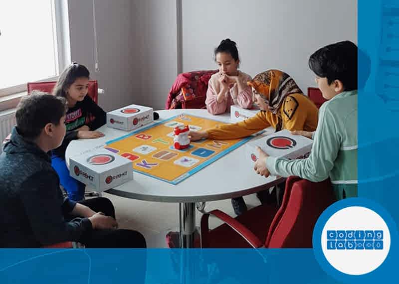 Free HTML5 Website Template by FreeHTML5.co