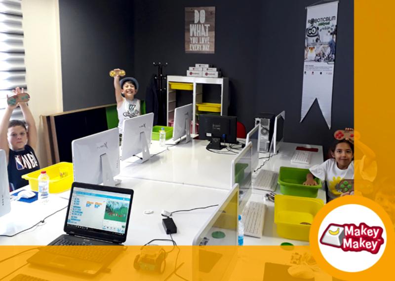 Free HTML5 Website Template by FreeHTML5.co